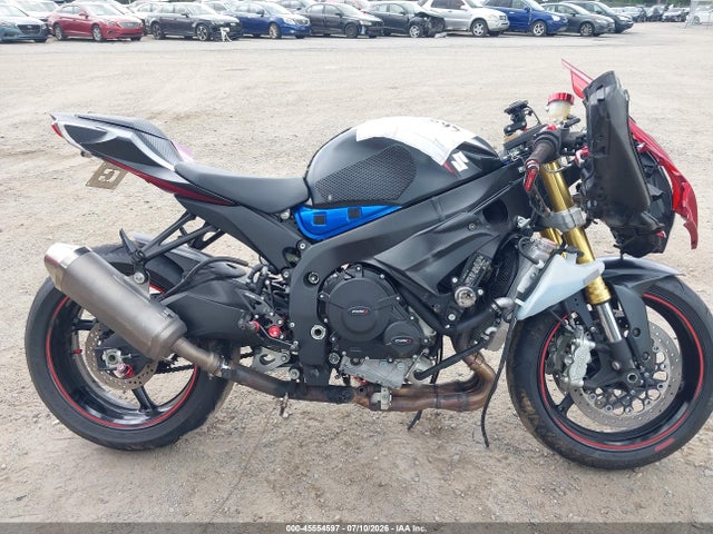 Suzuki GSX-R750 2015 JS1GR7MAXF2101571 Image 13