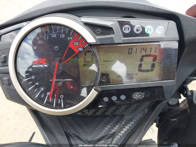 Suzuki GSX-R750 2015 JS1GR7MAXF2101571 Image 7