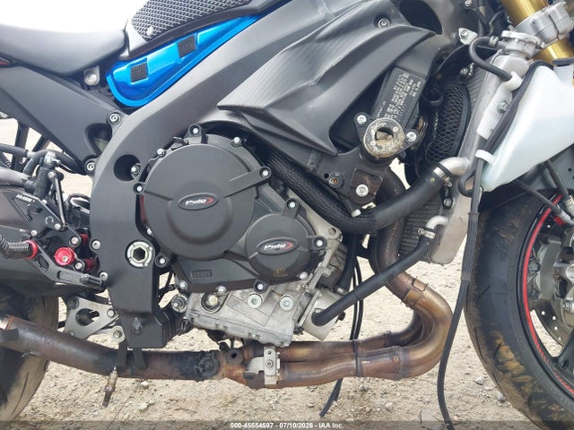 Suzuki GSX-R750 2015 JS1GR7MAXF2101571 Image 8
