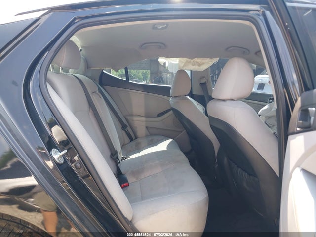 5XXGM4A70FG418975 KIA Optima Lx