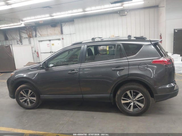 Toyota Rav4 Xle 2018 JTMWFREV2JJ738900 Image 14
