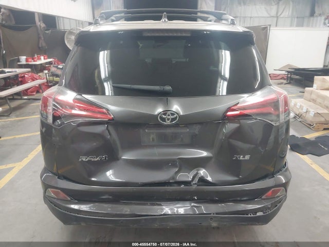 Toyota Rav4 Xle 2018 JTMWFREV2JJ738900 Image 16