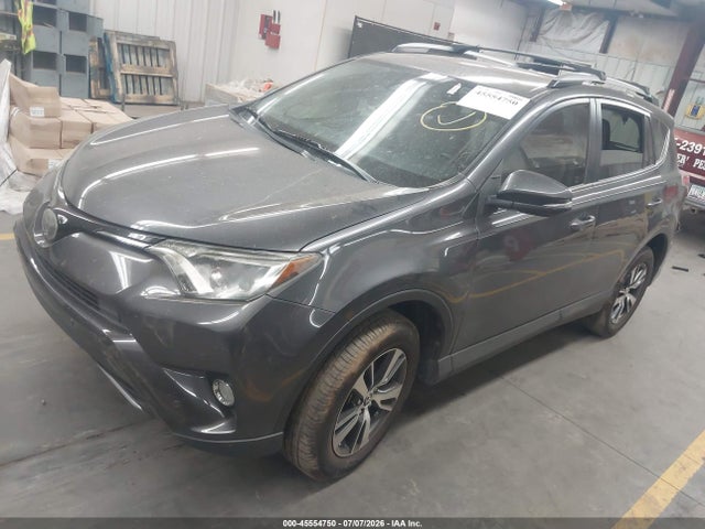 Toyota Rav4 Xle 2018 JTMWFREV2JJ738900 Image 2