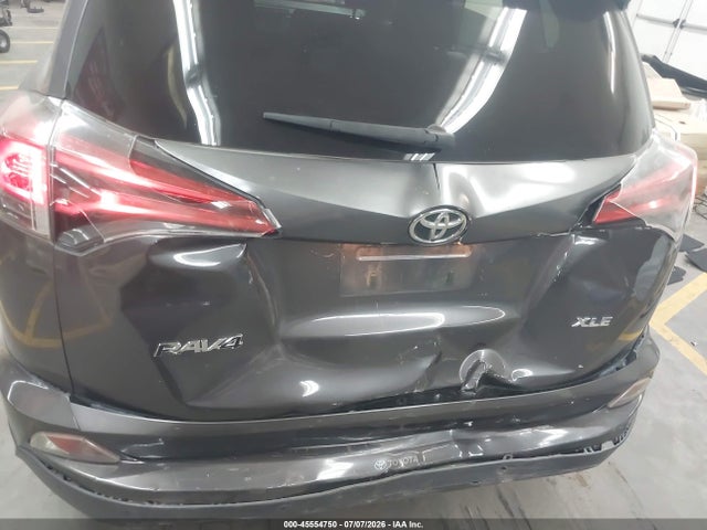 Toyota Rav4 Xle 2018 JTMWFREV2JJ738900 Image 6