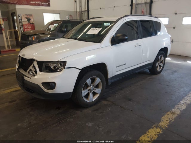 1C4NJDBB5FD332106 Jeep Compass Sport