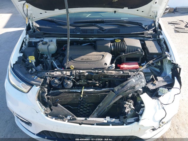 Продажа на аукционе авто 2024 Chrysler Pacifica Touring L, vin: 2C4RC1BG0RR151583, номер лота: 45554893