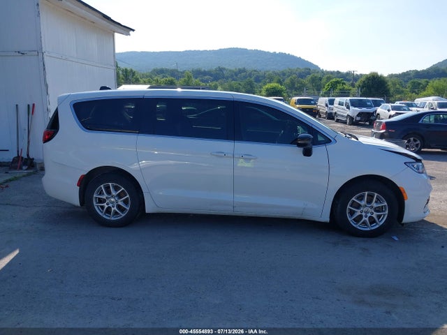 Продажа на аукционе авто 2024 Chrysler Pacifica Touring L, vin: 2C4RC1BG0RR151583, номер лота: 45554893