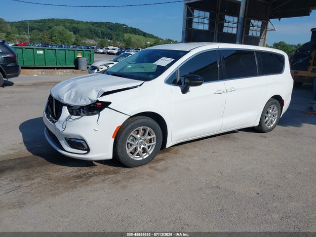 Продажа на аукционе авто 2024 Chrysler Pacifica Touring L, vin: 2C4RC1BG0RR151583, номер лота: 45554893