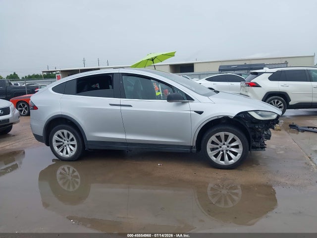 45554960 :رقم المزاد ، 5YJXCDE21HF078372 vin ، 2017 Tesla Model X 100d/75d/90d مزاد بيع
