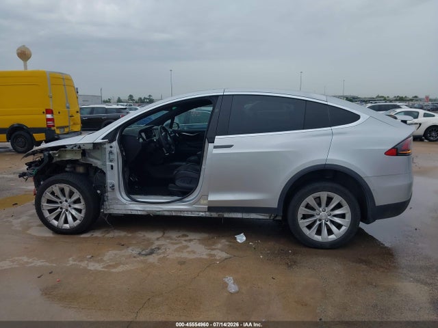 45554960 :رقم المزاد ، 5YJXCDE21HF078372 vin ، 2017 Tesla Model X 100d/75d/90d مزاد بيع