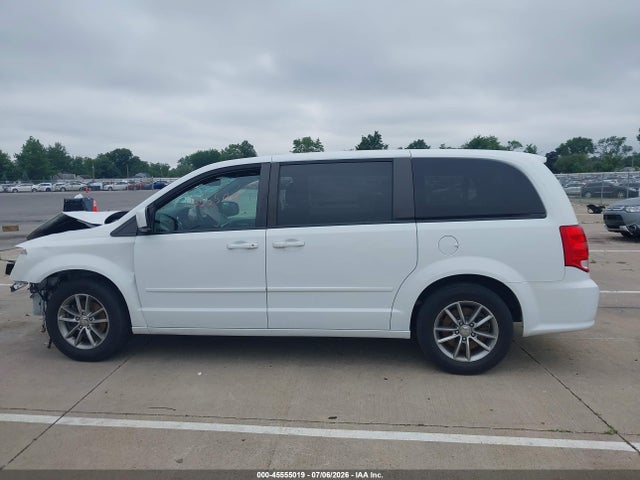 2C4RDGBG9GR349740 Dodge Grand Caravan Se Plus