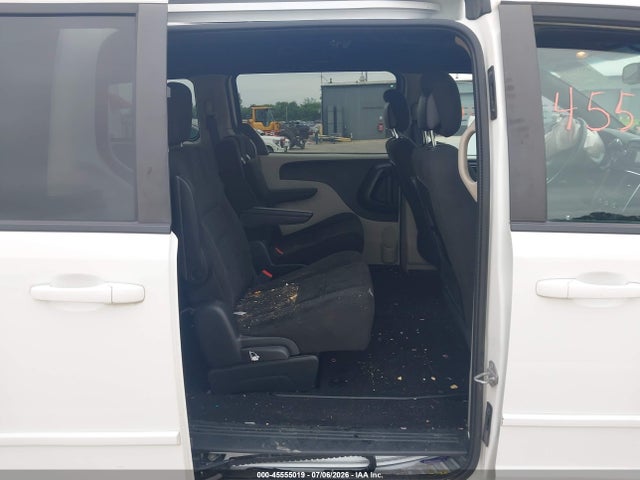 2C4RDGBG9GR349740 Dodge Grand Caravan Se Plus
