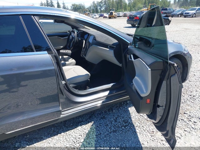 Tesla Model S 60d/70d/75d/85d/90d 2016 5YJSA1E21GF129396 Image 5