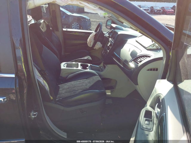 Продаж на аукціоні авто 2014 Chrysler Town & Country Touring-l 30th Anniversary, vin: 2C4RC1CG4ER364822, номер лоту: 45555178