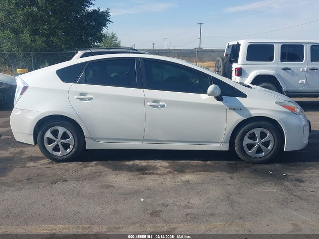 JTDKN3DU8F0396695 Toyota Prius Two