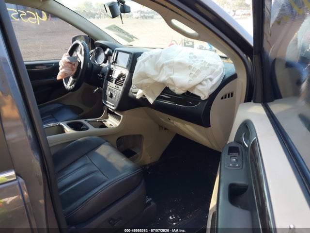 Продажа на аукционе авто 2016 Chrysler Town & Country Touring-l Anniversary Edition, vin: 2C4RC1CG7GR222791, номер лота: 45555263