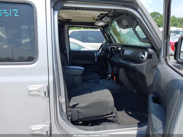 Auction sale of the 2020 Jeep Wrangler Unlimited Sahara 4x4, vin: 1C4HJXEN3LW230257, lot number: 45555312