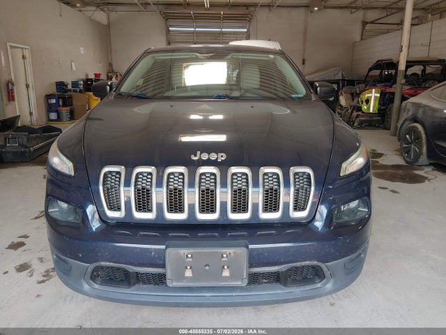 1C4PJMAB8GW313906 Jeep Cherokee Sport