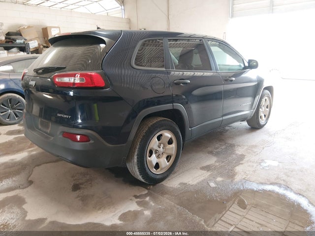 1C4PJMAB8GW313906 Jeep Cherokee Sport