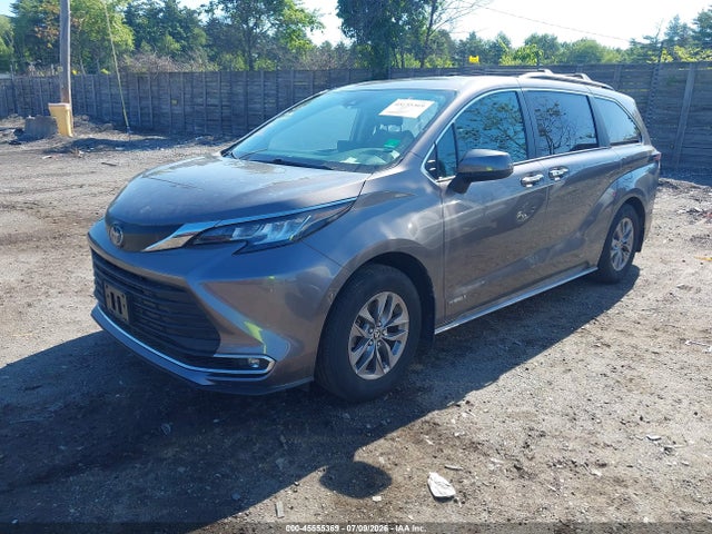 Toyota SIENNA XLE 2021 5TDYSKFC4MS037663 Image 2