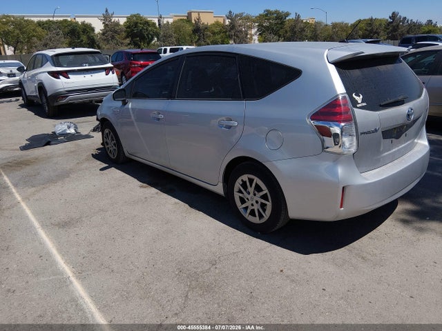 Toyota Prius V Two 2017 JTDZN3EU9HJ066204 Image 3