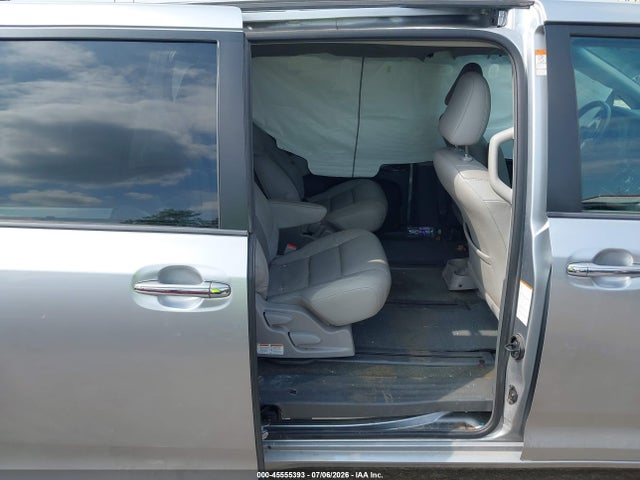 Продажа на аукционе авто 2016 Toyota Sienna Xle 7 Passenger, vin: 5TDDK3DC7GS144895, номер лота: 45555393