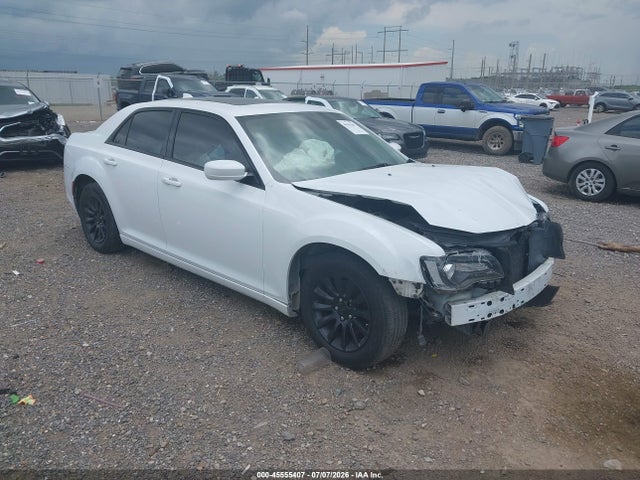 2017 Chrysler 300 Limited მანქანა იყიდება აუქციონზე, vin: 2C3CCAAG3HH661961, აუქციონის ნომერი: 45555407