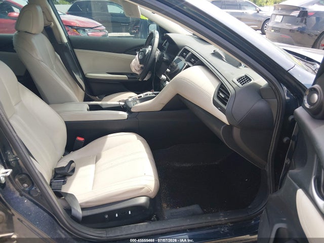 Honda Insight Touring 2019 19XZE4F92KE006219 Image 5