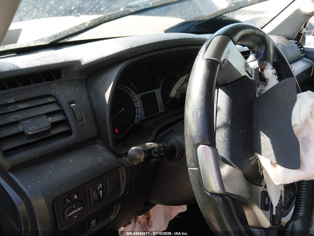 Toyota 4RUNNER SR5 2014 JTEBU5JRXE5181976 Image 17