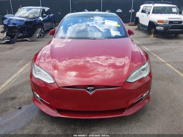 45555677 :رقم المزاد ، 5YJSA1E23GF132039 vin ، 2016 Tesla Model S 60d/70d/75d/85d/90d مزاد بيع