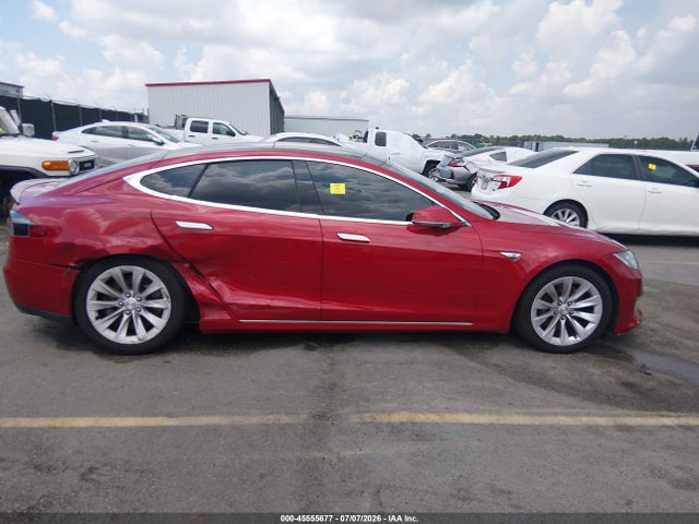 45555677 :رقم المزاد ، 5YJSA1E23GF132039 vin ، 2016 Tesla Model S 60d/70d/75d/85d/90d مزاد بيع