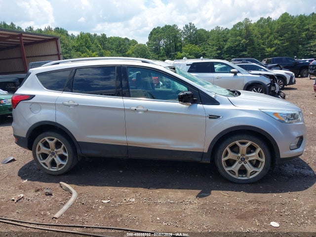 Продажа на аукционе авто 2019 Ford Escape Titanium, vin: 1FMCU0J94KUC31800, номер лота: 45555702