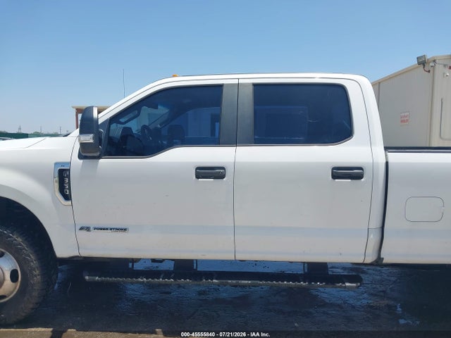45555840 :رقم المزاد ، 1FT8W3DT4HEF34883 vin ، 2017 Ford F-350 Xl مزاد بيع