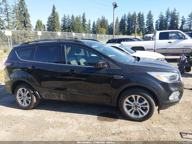 Продажа на аукционе авто 2018 Ford Escape Se, vin: 1FMCU9GD8JUA86811, номер лота: 45555933