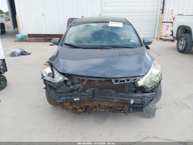 KIA FORTE LX 2016 KNAFX4A6XG5541440 Image 13