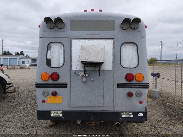 Продаж на аукціоні авто 2000 Ford E-350 Cutaway Standard, vin: 1FDSE35F0YHA48423, номер лоту: 45555991