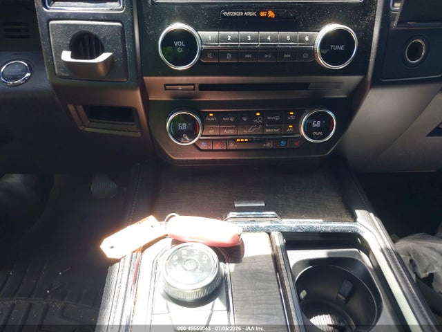 Ford Expedition Limited 2018 1FMJU2AT1JEA10923 Image 11