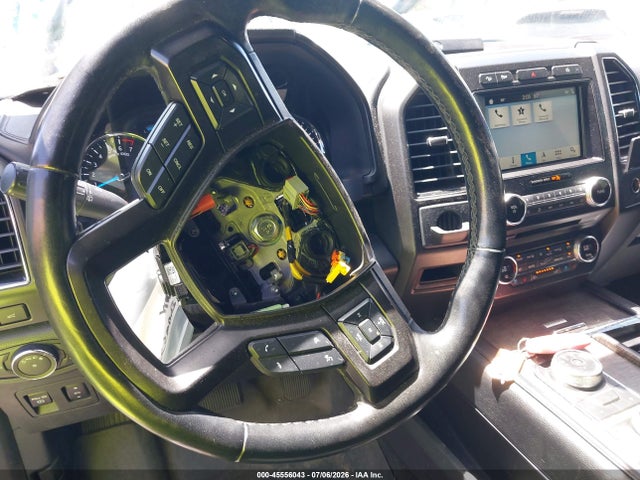 Ford Expedition Limited 2018 1FMJU2AT1JEA10923 Image 17
