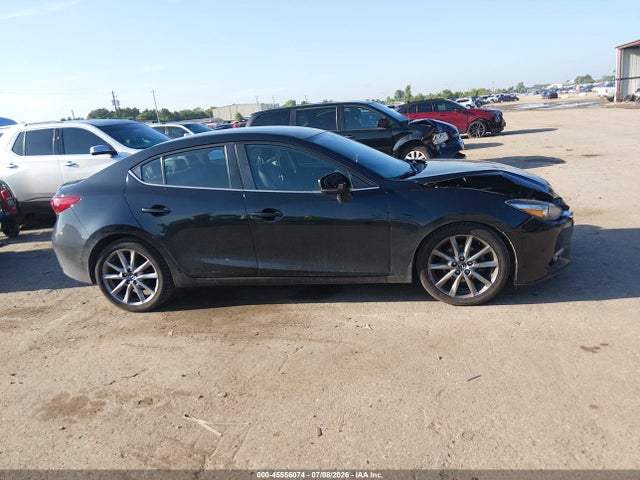 45556074 :رقم المزاد ، 3MZBN1V30JM173287 vin ، 2018 Mazda Mazda3 Touring مزاد بيع
