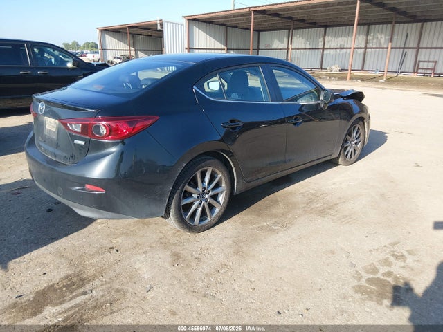 45556074 :رقم المزاد ، 3MZBN1V30JM173287 vin ، 2018 Mazda Mazda3 Touring مزاد بيع