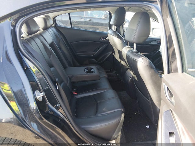 45556074 :رقم المزاد ، 3MZBN1V30JM173287 vin ، 2018 Mazda Mazda3 Touring مزاد بيع