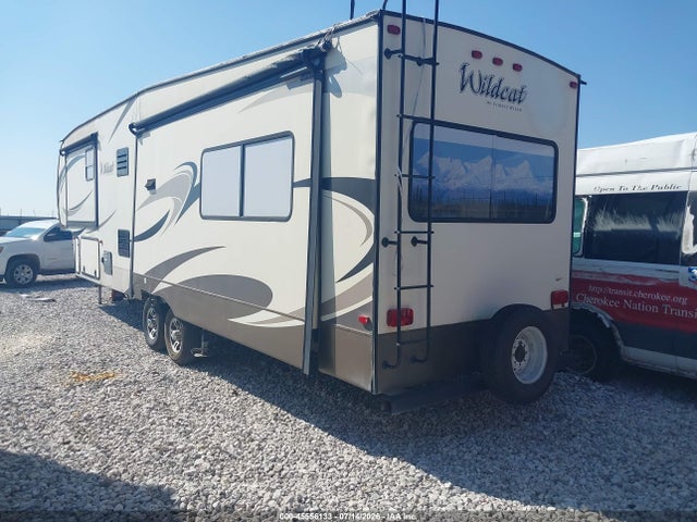 45556133 :رقم المزاد ، 5ZT3WCYB2GG000228 vin ، 2016 Forest River Wildcat مزاد بيع