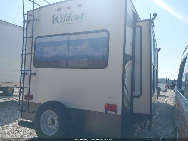 45556133 :رقم المزاد ، 5ZT3WCYB2GG000228 vin ، 2016 Forest River Wildcat مزاد بيع