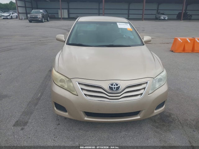 2010 Toyota Camry Le მანქანა იყიდება აუქციონზე, vin: 4T1BF3EK7AU086903, აუქციონის ნომერი: 45556188