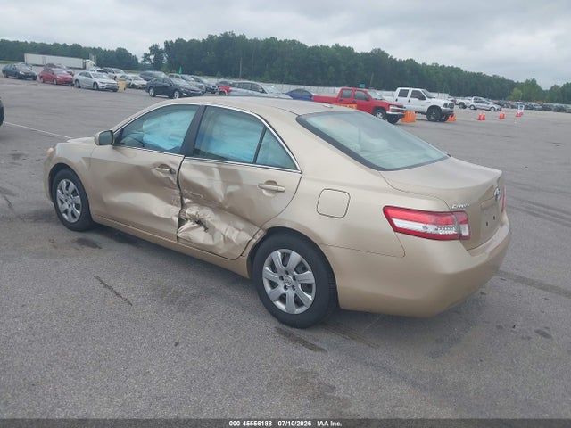 2010 Toyota Camry Le მანქანა იყიდება აუქციონზე, vin: 4T1BF3EK7AU086903, აუქციონის ნომერი: 45556188