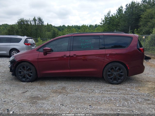 Chrysler Pacifica Limited 2019 2C4RC1GG0KR570239 Image 14
