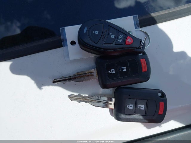 ML32A3HJ8HH019769 Mitsubishi MIRAGE ES