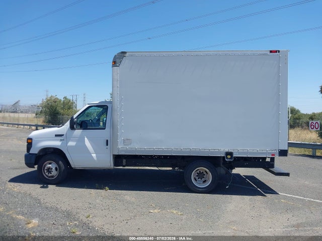 Ford E-350 Cutaway 2016 1FDWE3FL3GDC15725 Image 14