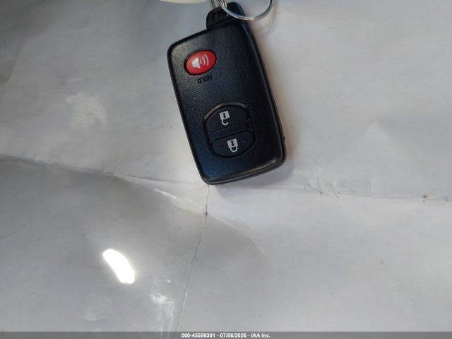 Toyota Prius Two 2014 JTDKN3DU2E1752339 Image 11