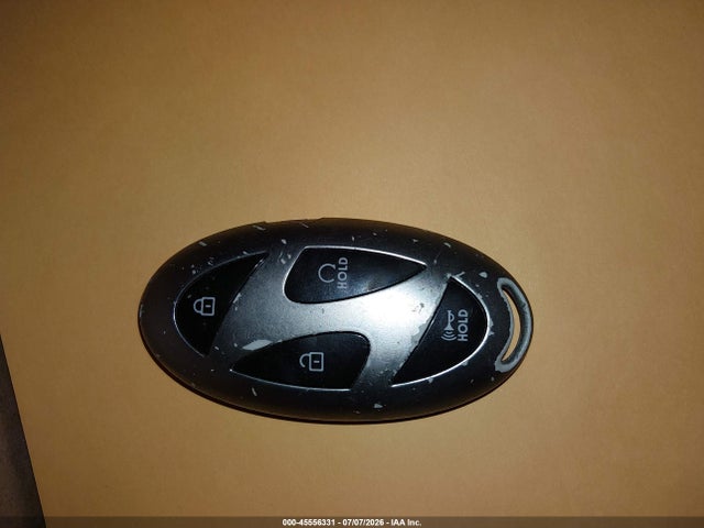 KMHLM4DGXRU664565 Hyundai ELANTRA SEL